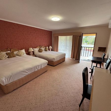 Golden Chain Country Plaza Motel הלס גאפ מראה חיצוני תמונה