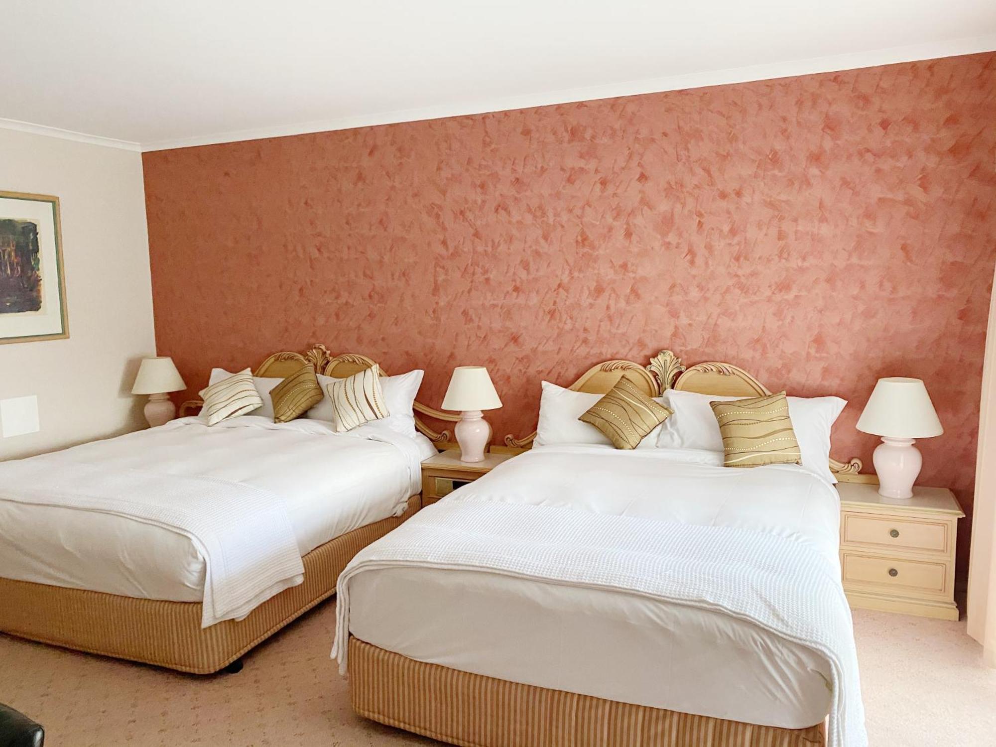 Golden Chain Country Plaza Motel הלס גאפ מראה חיצוני תמונה