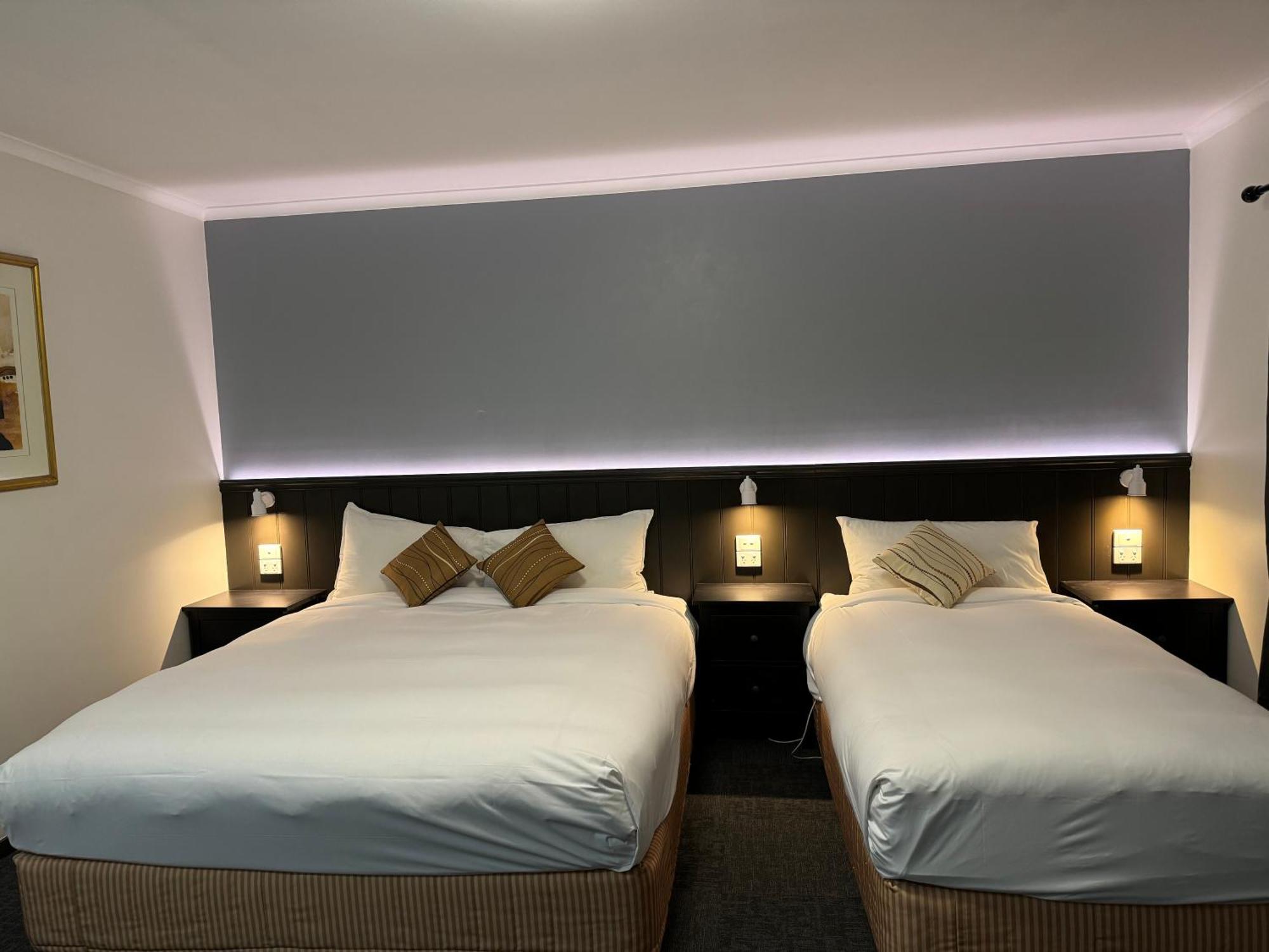 Golden Chain Country Plaza Motel הלס גאפ מראה חיצוני תמונה