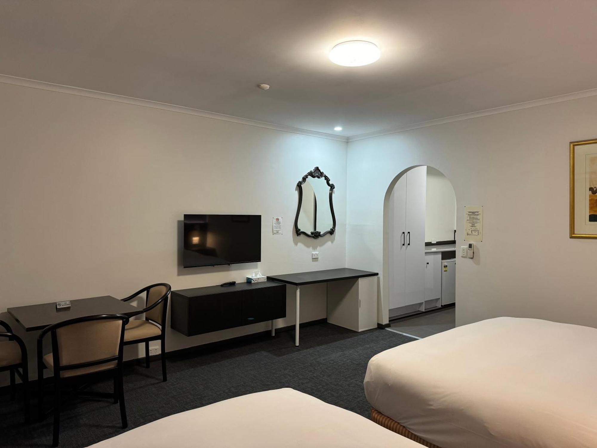 Golden Chain Country Plaza Motel הלס גאפ מראה חיצוני תמונה