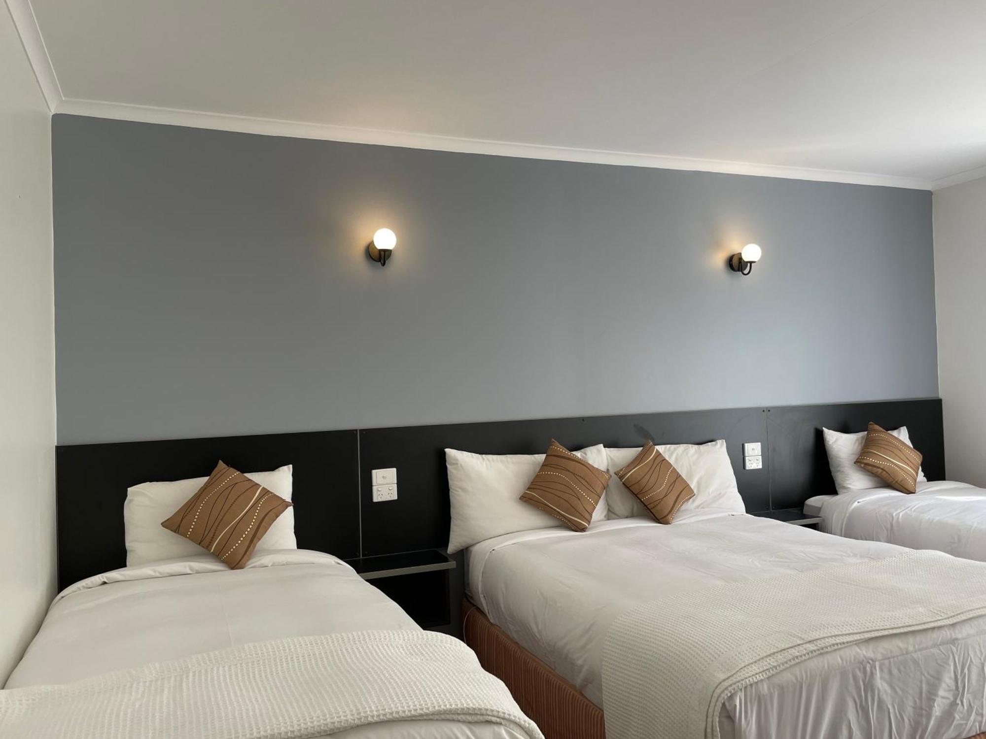 Golden Chain Country Plaza Motel הלס גאפ מראה חיצוני תמונה