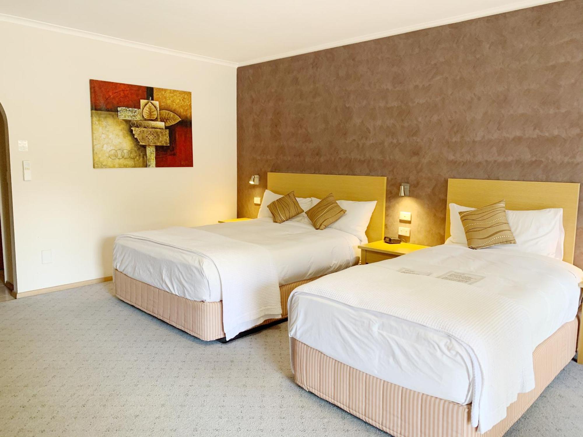 Golden Chain Country Plaza Motel הלס גאפ מראה חיצוני תמונה